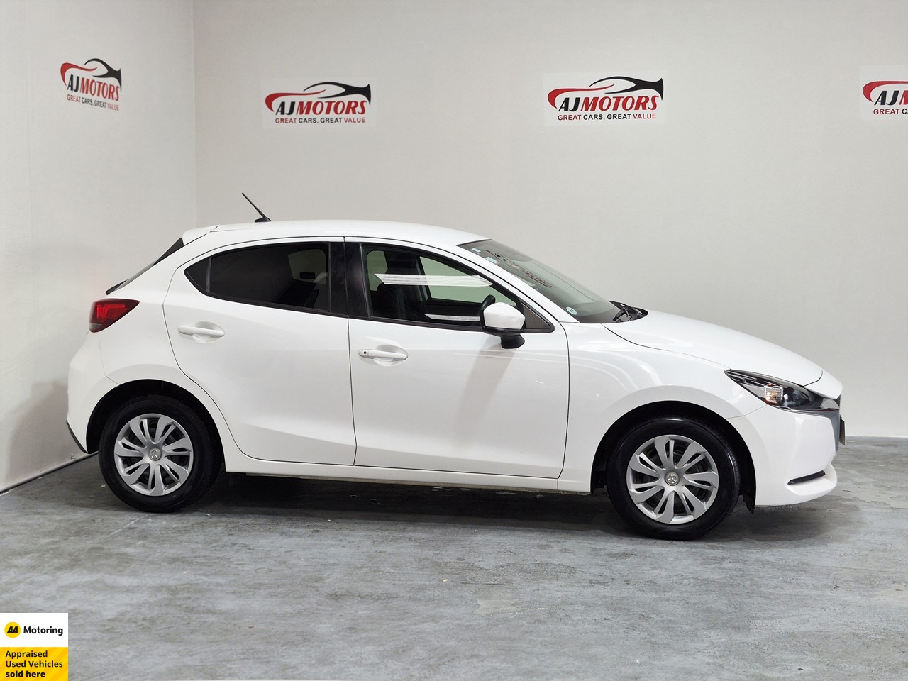 2022 Mazda MAZDA2