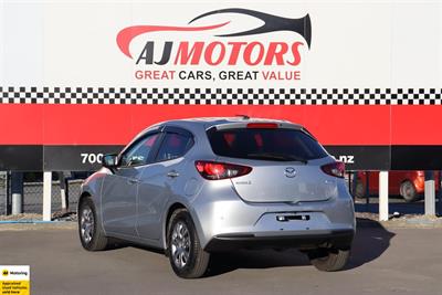 2020 Mazda MAZDA2 - Thumbnail