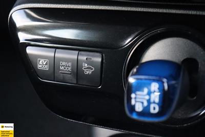 2019 Toyota Prius - Thumbnail