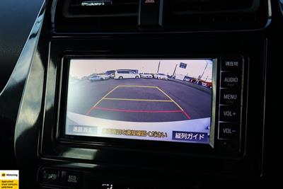 2019 Toyota Prius - Thumbnail