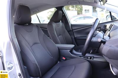 2019 Toyota Prius - Thumbnail