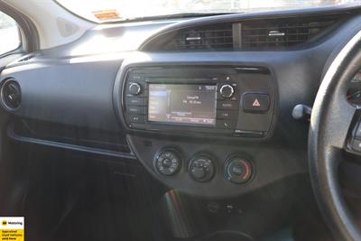 2017 Toyota Yaris - Thumbnail