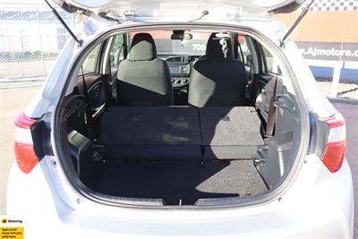 2017 Toyota Yaris - Thumbnail