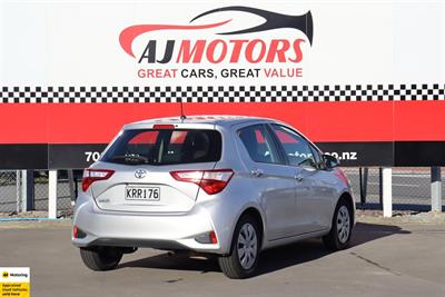 2017 Toyota Yaris - Thumbnail