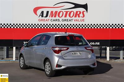 2017 Toyota Yaris - Thumbnail