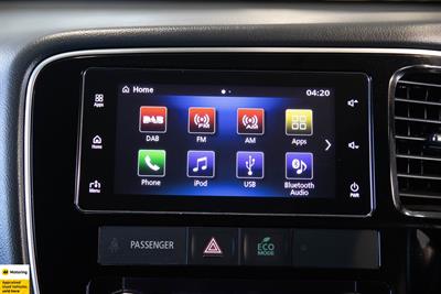 2018 Mitsubishi Outlander - Thumbnail