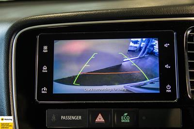 2018 Mitsubishi Outlander - Thumbnail