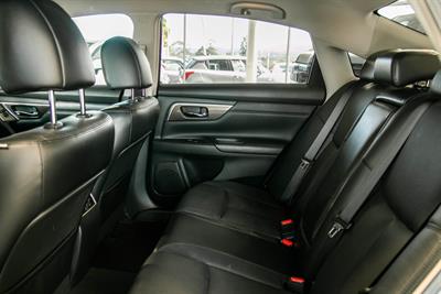 2016 Nissan Altima - Thumbnail