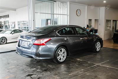 2016 Nissan Altima - Thumbnail