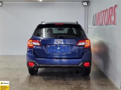 2016 Subaru Outback - Thumbnail