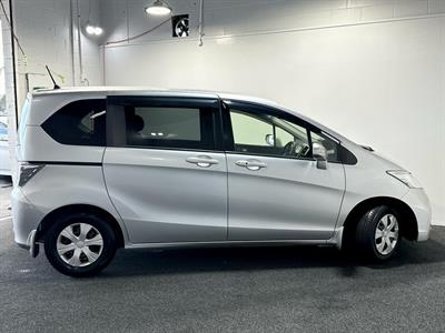 2012 Honda Freed - Thumbnail