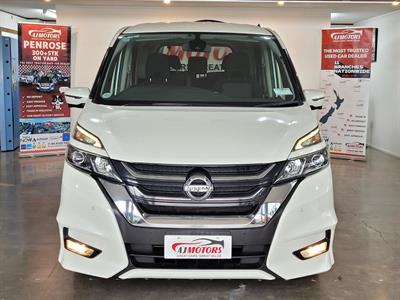 2016 Nissan Serena - Thumbnail