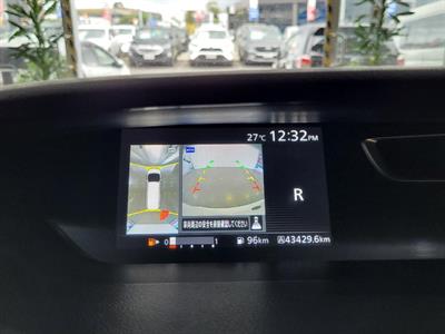 2016 Nissan Serena - Thumbnail