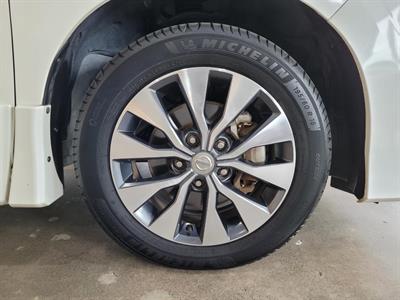 2016 Nissan Serena - Thumbnail