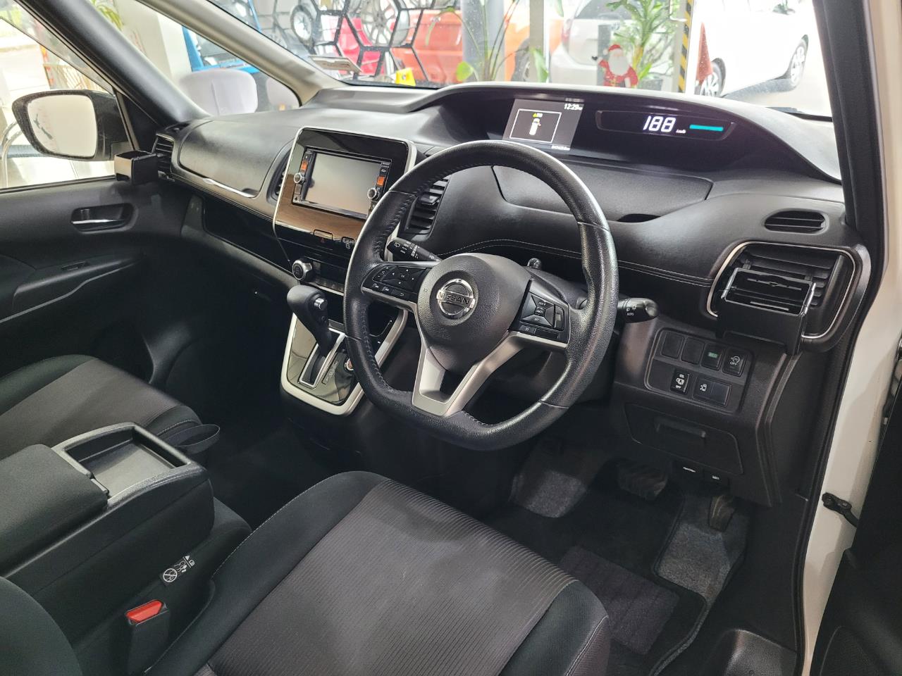 2016 Nissan Serena