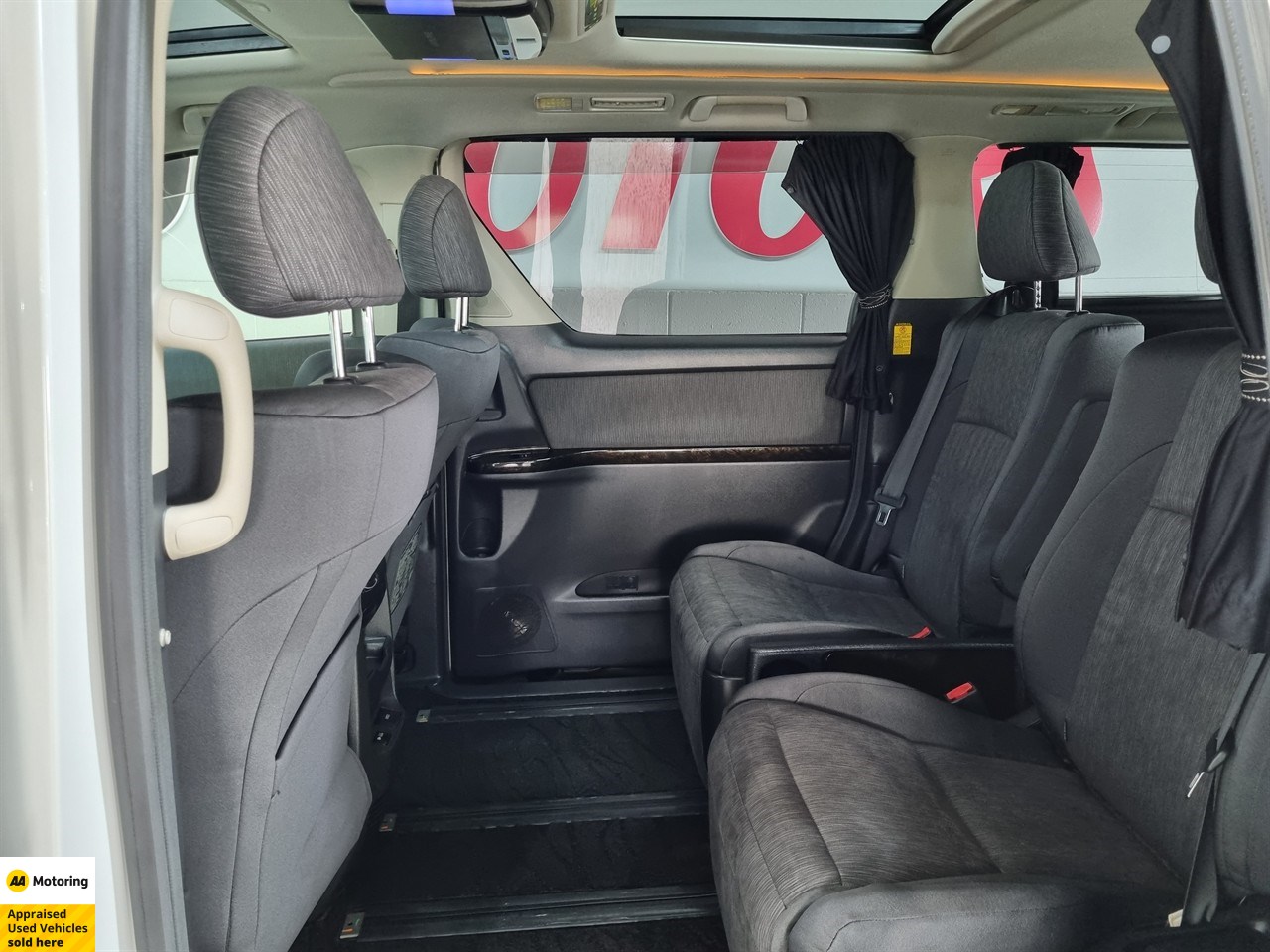 2013 Toyota Vellfire