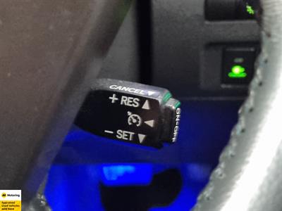 2013 Toyota Vellfire - Thumbnail