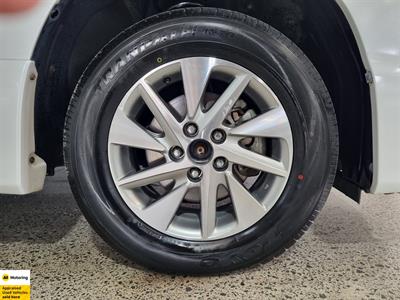 2013 Toyota Vellfire - Thumbnail