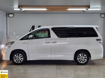 2013 Toyota Vellfire - Thumbnail