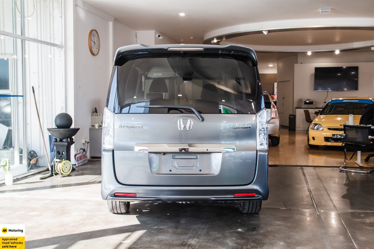 2012 Honda STEPWGN