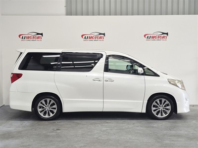 2010 Toyota Alphard - Thumbnail