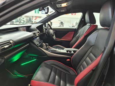 2015 Lexus IS 300h - Thumbnail