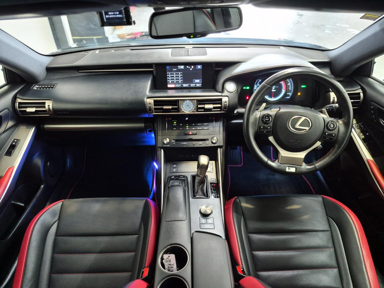 2015 Lexus IS 300h
