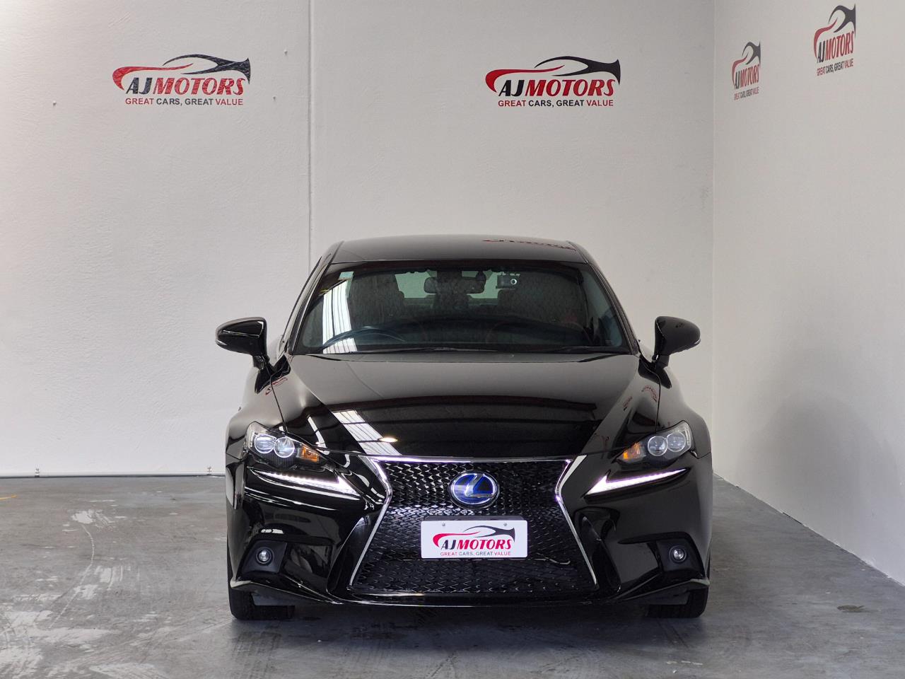 2015 Lexus IS 300h