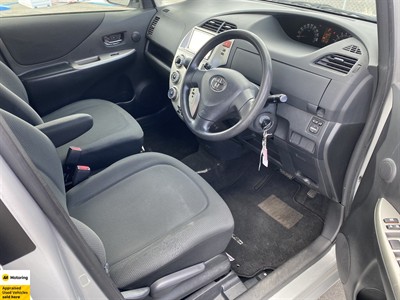 2009 Toyota Ractis - Thumbnail