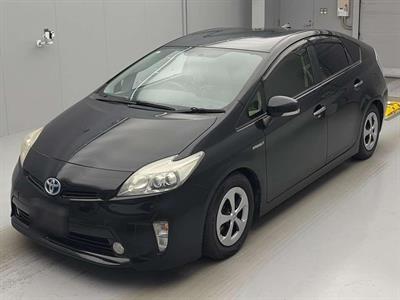 2013 Toyota Prius - Thumbnail