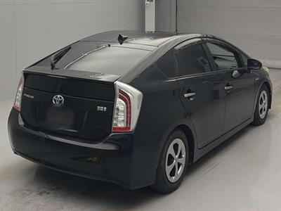 2013 Toyota Prius - Thumbnail