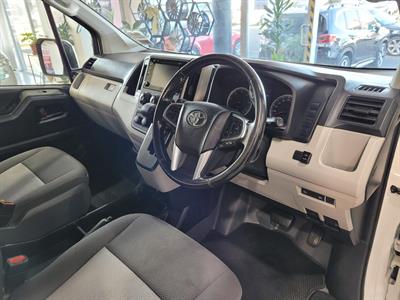 2020 Toyota Hiace - Thumbnail