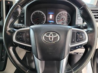 2020 Toyota Hiace - Thumbnail