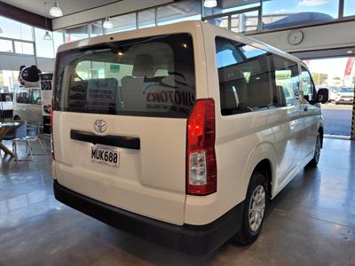 2020 Toyota Hiace - Thumbnail