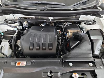 2021 Mitsubishi Eclipse Cross - Thumbnail