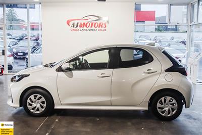 2021 Toyota Yaris - Thumbnail