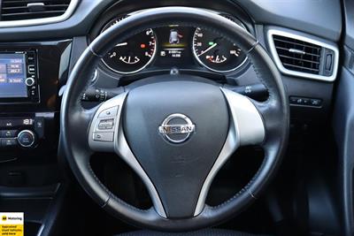2017 Nissan X-Trail - Thumbnail
