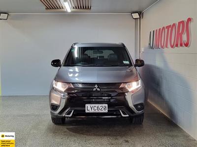 2019 Mitsubishi Outlander - Thumbnail