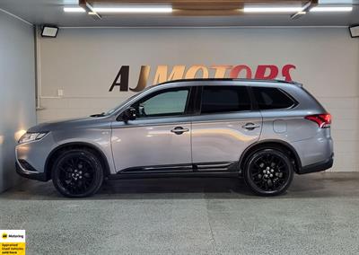 2019 Mitsubishi Outlander - Thumbnail