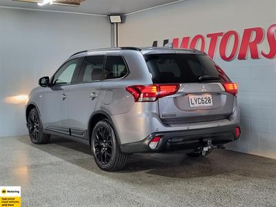 2019 Mitsubishi Outlander - Thumbnail