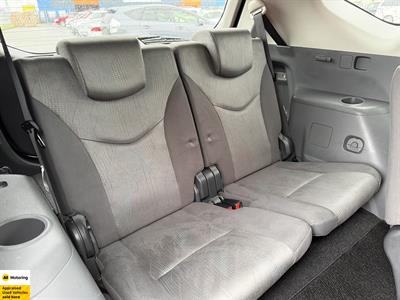 2012 Toyota Prius - Thumbnail