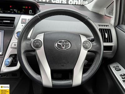 2012 Toyota Prius - Thumbnail