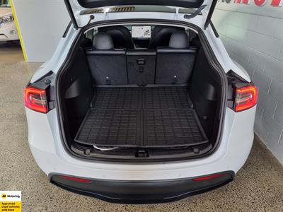 2022 Tesla Model Y - Thumbnail