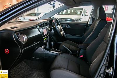 2014 Toyota Auris - Thumbnail