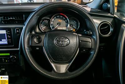 2014 Toyota Auris - Thumbnail