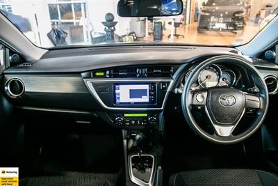 2014 Toyota Auris - Thumbnail