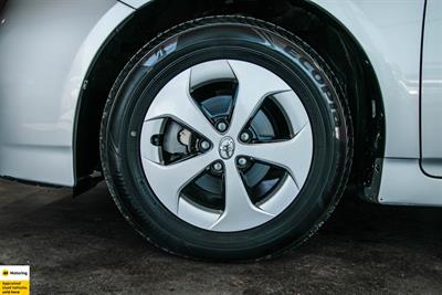 2013 Toyota Prius - Thumbnail