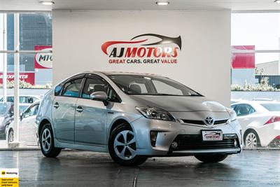2013 Toyota Prius - Thumbnail