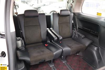 2014 Toyota Vellfire - Thumbnail