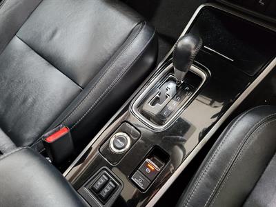 2021 Mitsubishi Outlander - Thumbnail